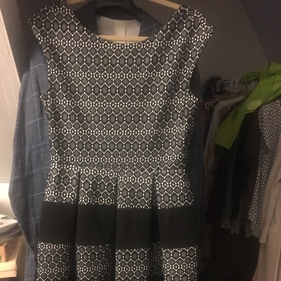 Cocktail fit n flare knee length dress semi-formal - Picture 2 of 6